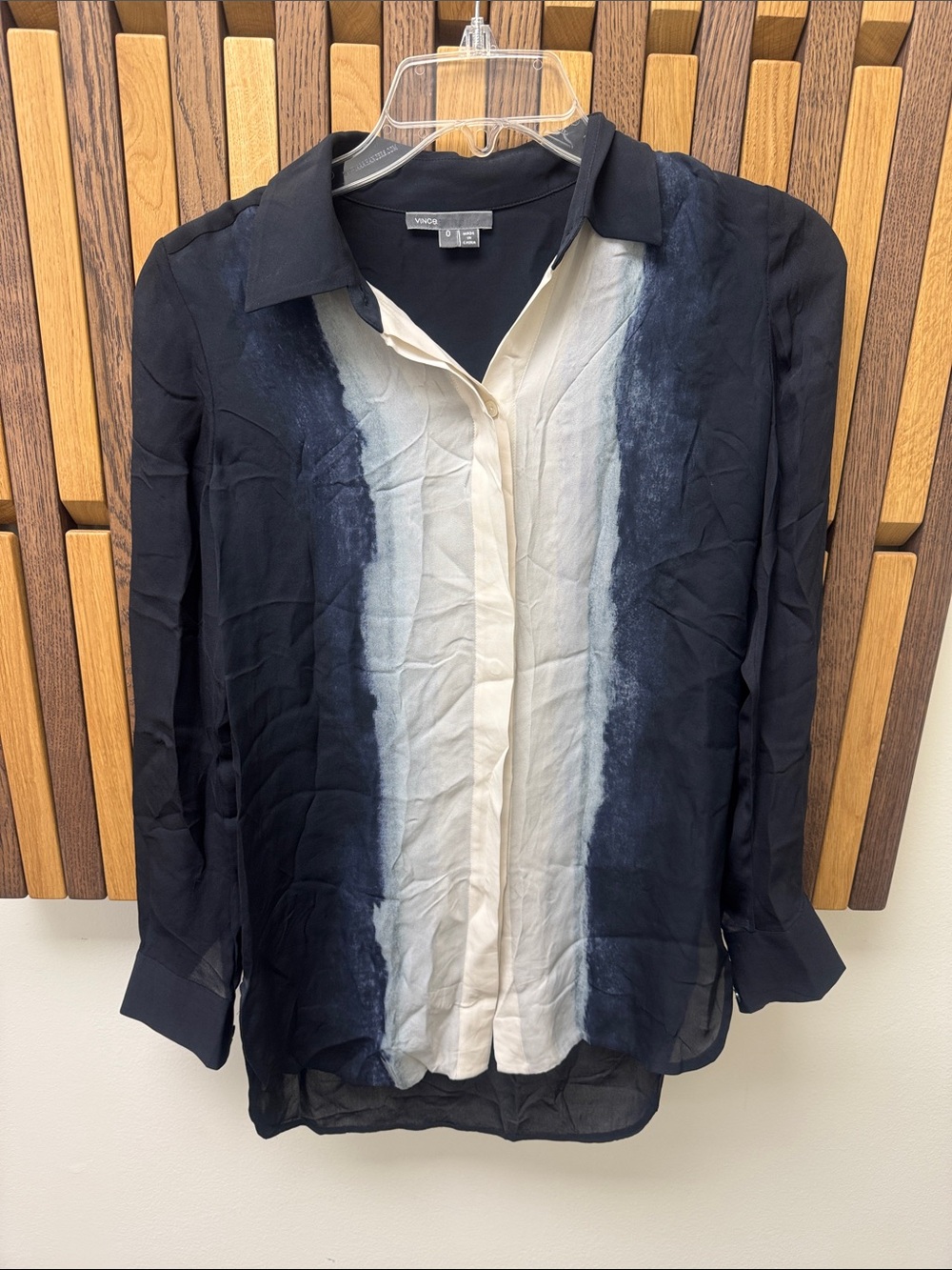 VINCE Vertical Dip Dye 100% Silk Ombré Button Down Blouse, size 0 - Picture 3 of 7